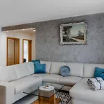 Apartament With Parking Space - 23252 Vir