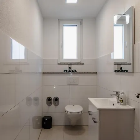 With Parking Space - 23252 Appartamento Vir