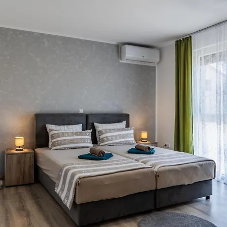 With Parking Space - 23252 Appartamento Vir